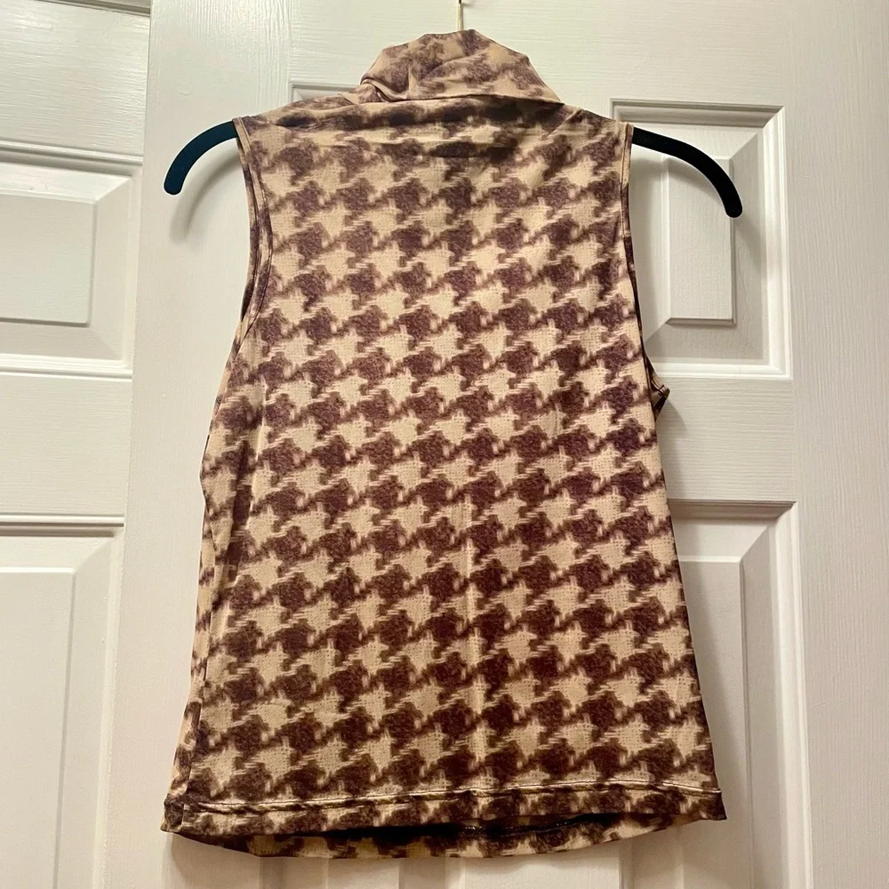 🎉FINAL PRICE🎉 Sheer houndstooth sleeveless turtleneck - Picture 2 of 2